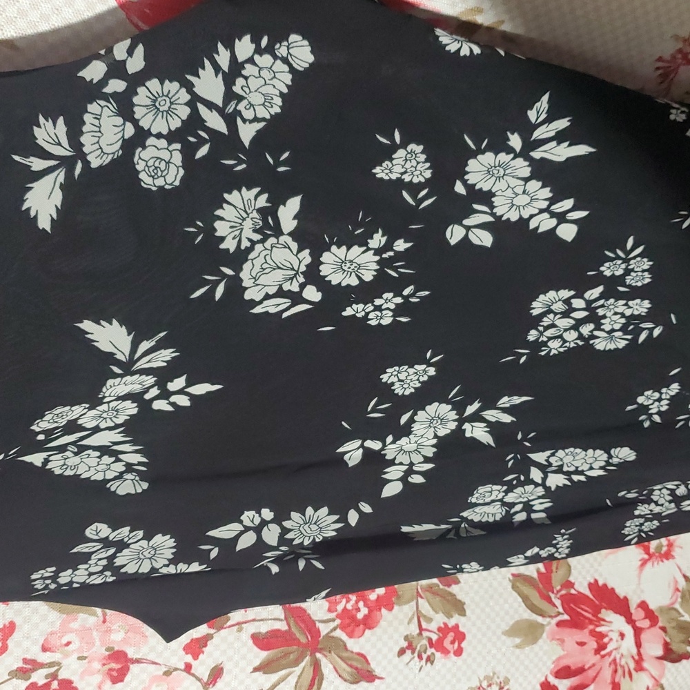 Evan Picone Black and White Floral Midi Dress - Picture 5 of 5